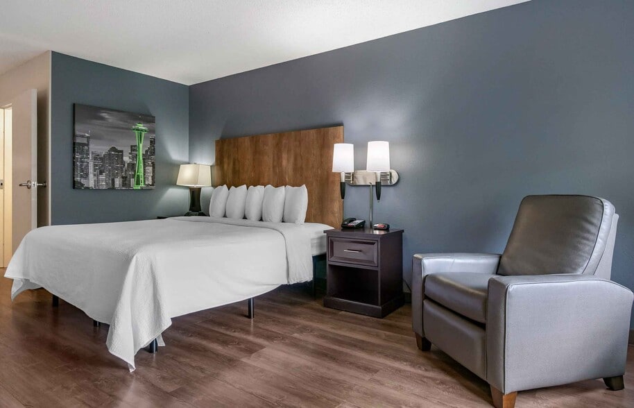 Building Photo - Furnished Studio-Seattle - Bellevue - Down...