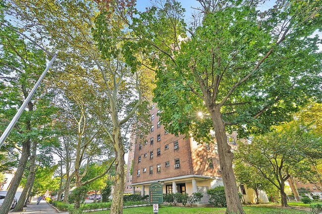 Building Photo - 21-80 33rd Rd Apt 9C-9C