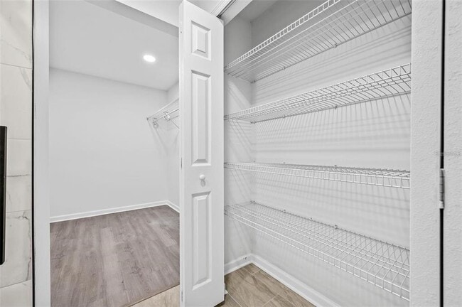 Building Photo - 1523 NE 1st Ave