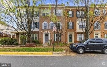 Building Photo - 46212 Walpole Terrace