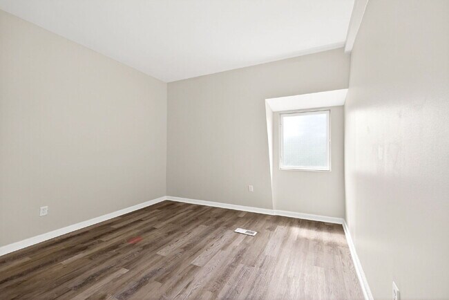 Building Photo - 931 Waycross Rd