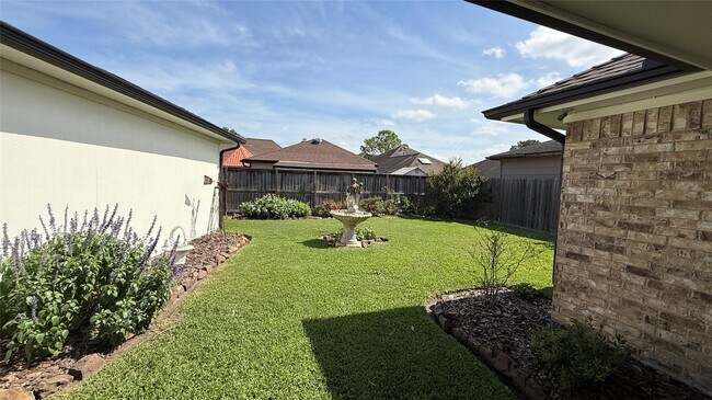 Building Photo - 6223 Denmark Dr