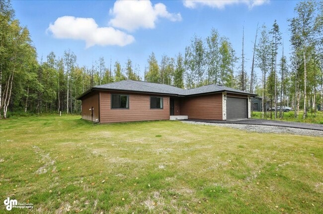 Building Photo - New & Upgraded 4BD Home!