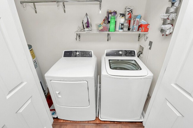 Building Photo - 2016 Brewton Dr