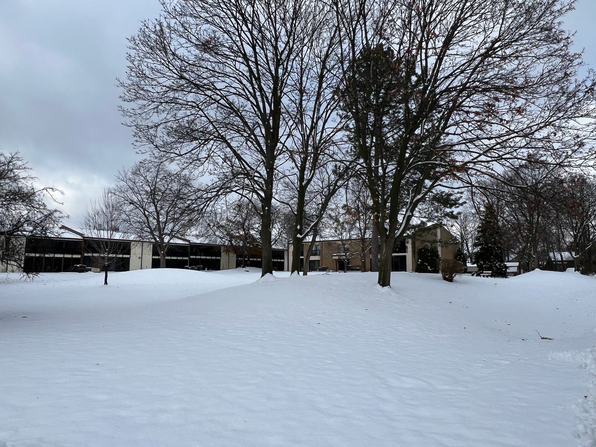 Building Photo - 18411 University Park Dr