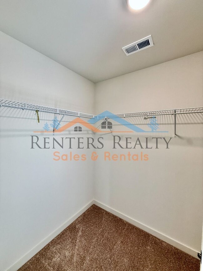 Building Photo - Modern Luxury Townhouse in the Heart of Huntsville