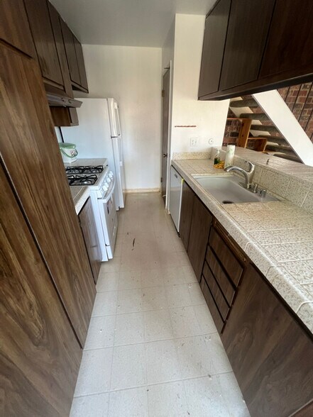 Building Photo - 4722 Greenholme Dr