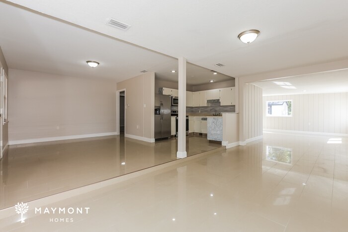 Building Photo - 1328 Divot Ln