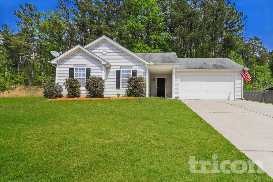 Primary Photo - 304 Johnny Ln