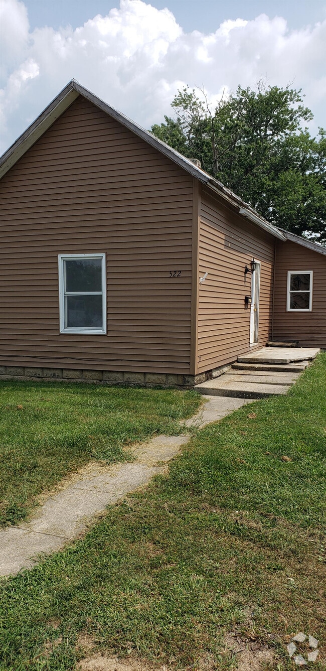 Building Photo - 522 N Maple St