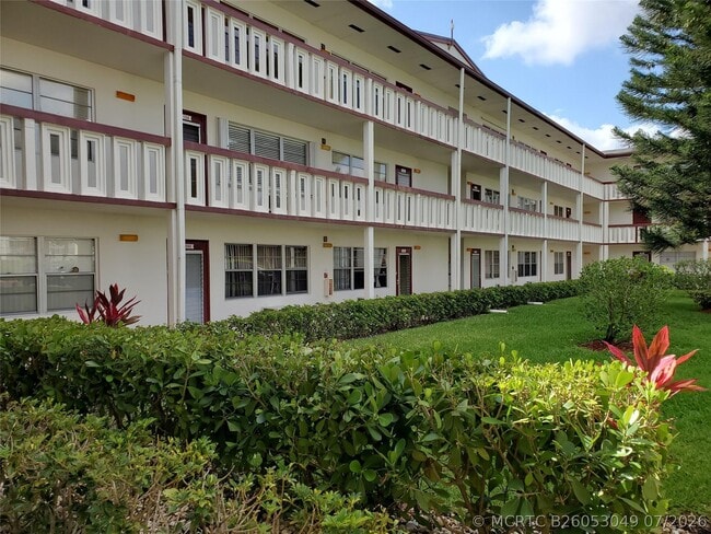 Building Photo - 87 Fanshaw C