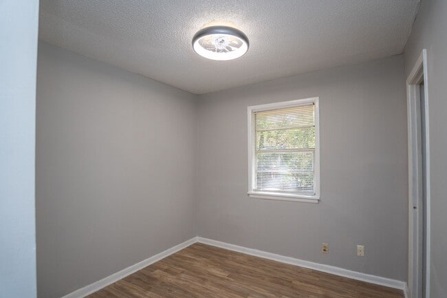 Building Photo - 3 Bedroom Updated Home in Little Rock