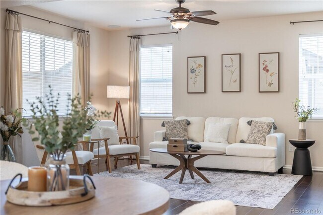 Building Photo - Charming 3 bedroom, 3 bathroom home in The...