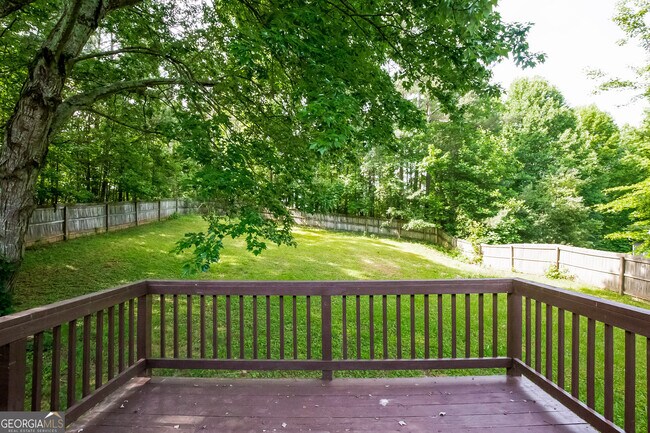 Building Photo - 4554 Cresant Ln
