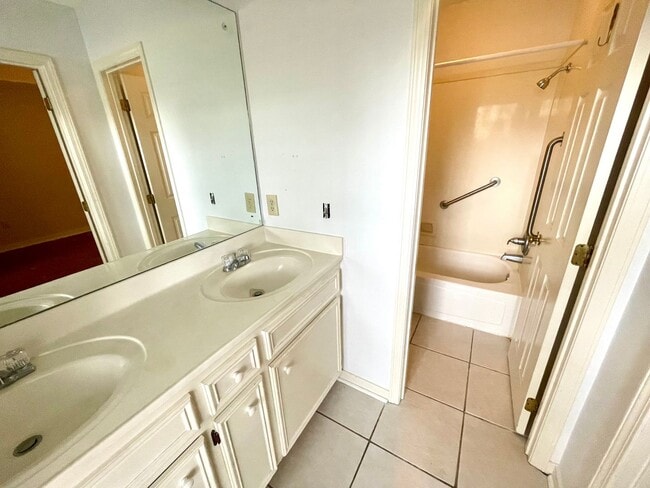 Building Photo - 3/2 Available for Rent in Madison! Cobblestone Subdivision