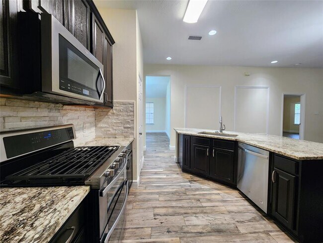 Building Photo - 25807 Elmley Pl