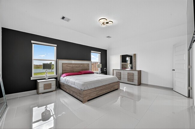Building Photo - 31410 Hexan Hts Ln