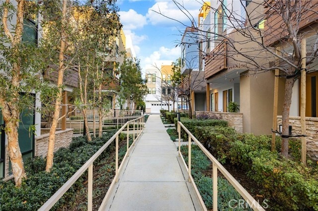 Building Photo - 657 Wedge