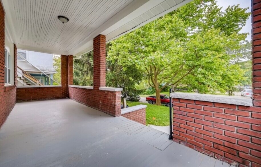 Building Photo - 2814 Montebello Ter