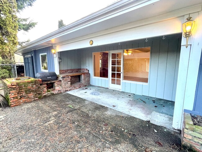 Building Photo - Gig Harbor 3 bd, fully fenced yard, shop &...