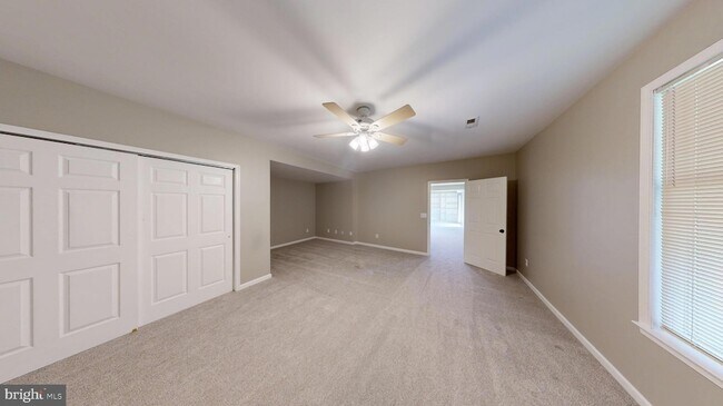 Building Photo - 43799 Abbott Pl