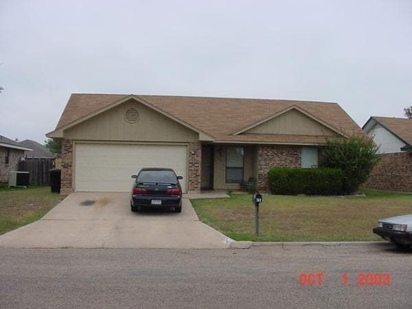Primary Photo - 742 Chaucer Dr