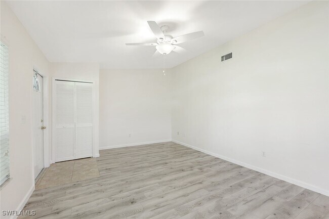 Building Photo - 5024 Chiquita Blvd S