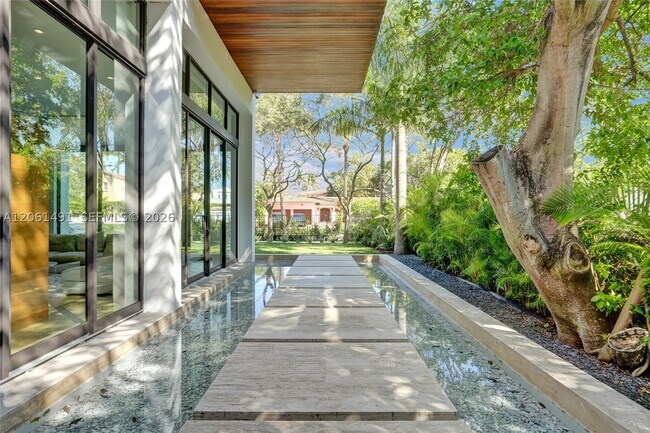 Building Photo - 240 Ocean