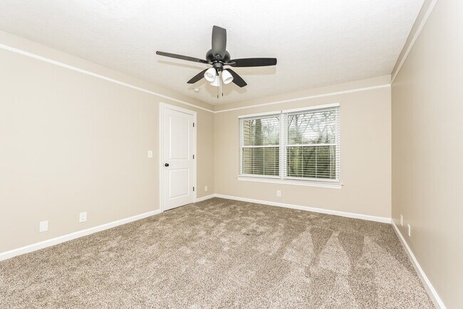 Building Photo - 4956 Alexis Dr