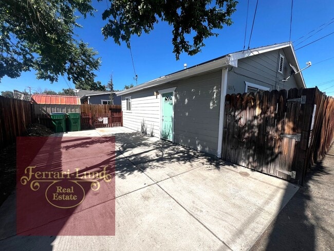 Primary Photo - Beautifully renovated tiny home in Sparks ...