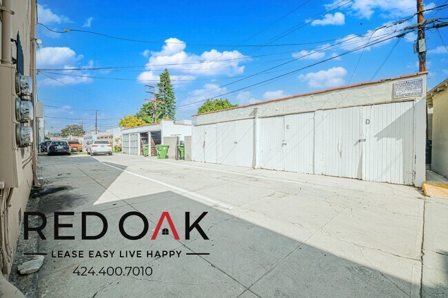 Building Photo - 330 N Genesee Ave