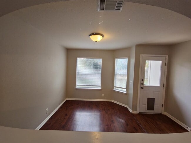 Building Photo - 107 Orange Tree Ln