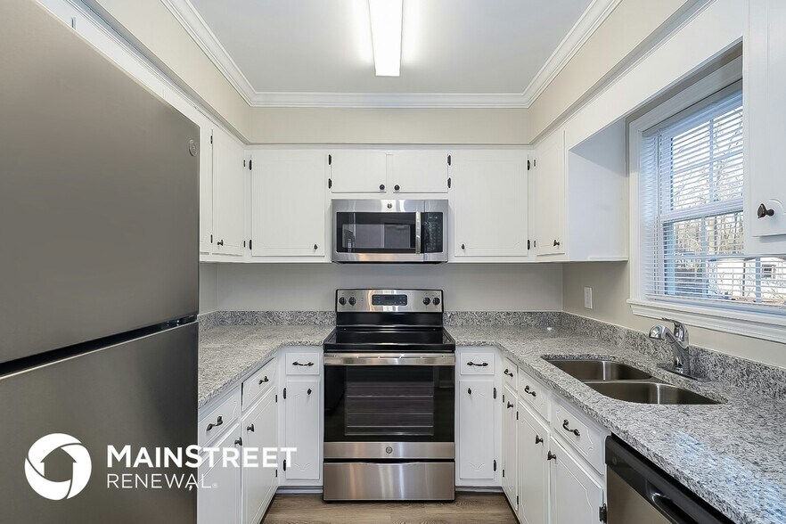 Building Photo - 1813 Dorsett St