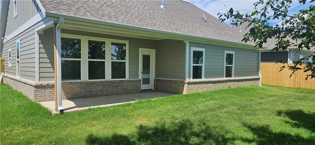 Building Photo - 6005 SW Coywolf St