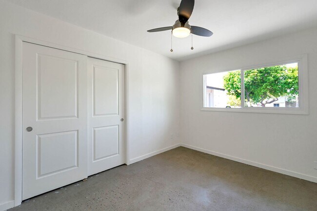 Building Photo - 5-Bedroom Tempe Home with Private Pool & Prime ASU Proximity