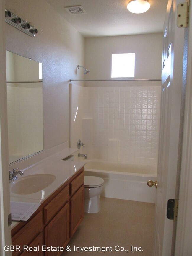 Building Photo - 4 br, 3 bath House - 710 Ward Way