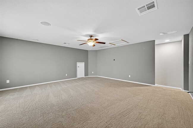 Building Photo - 18214 Almond Place Lane