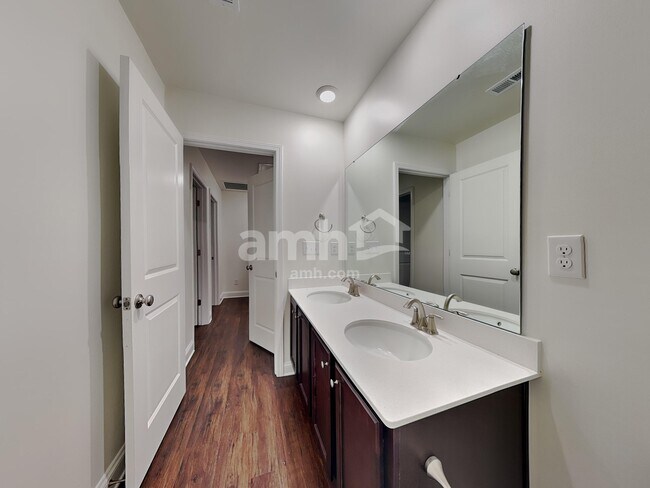 Building Photo - 11017 Hazel Gdns Dr