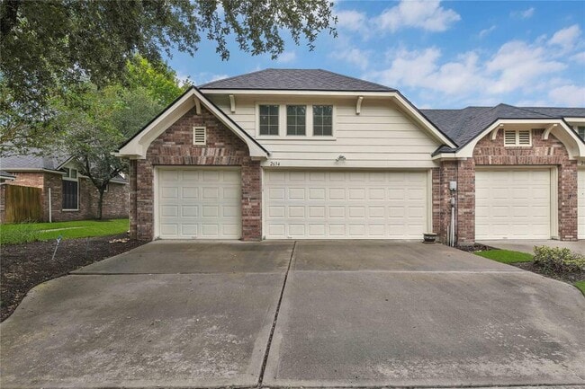 Building Photo - 2634 Arbor Hill Ln