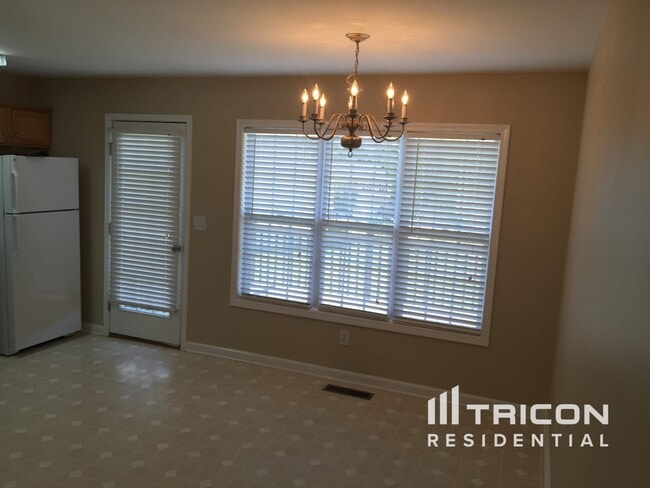 Building Photo - 7838 Cambridge Dr