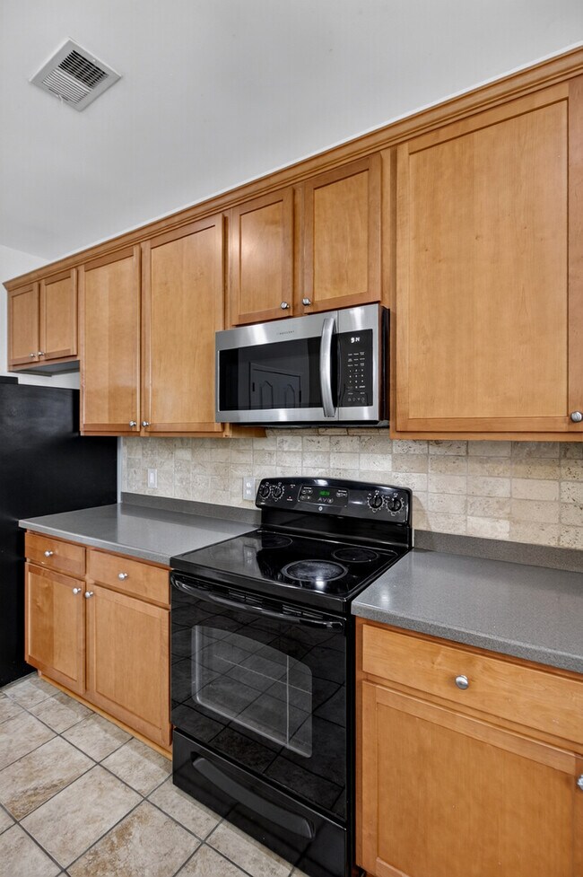 Building Photo - 152 Spindle Way