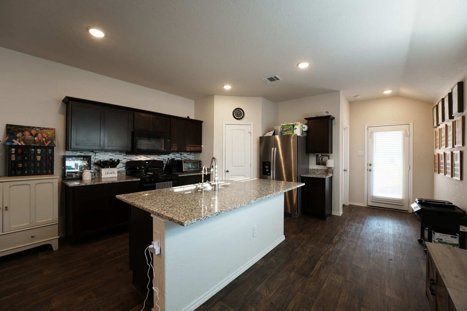 Building Photo - 153 Roanwood Dr