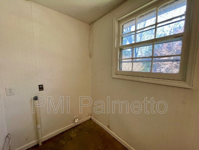 Building Photo - 136 Lacaya Rd