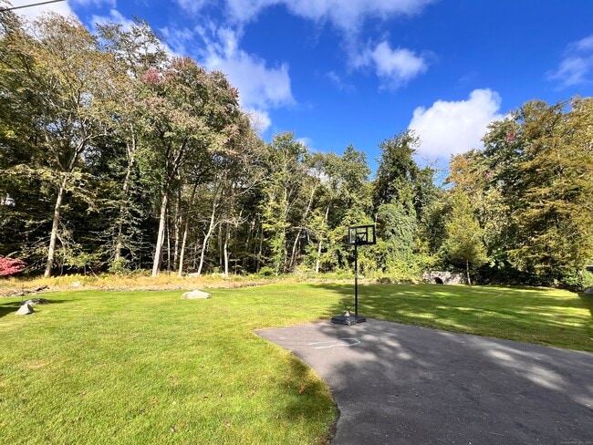Building Photo - 267 Thunder Hill Dr