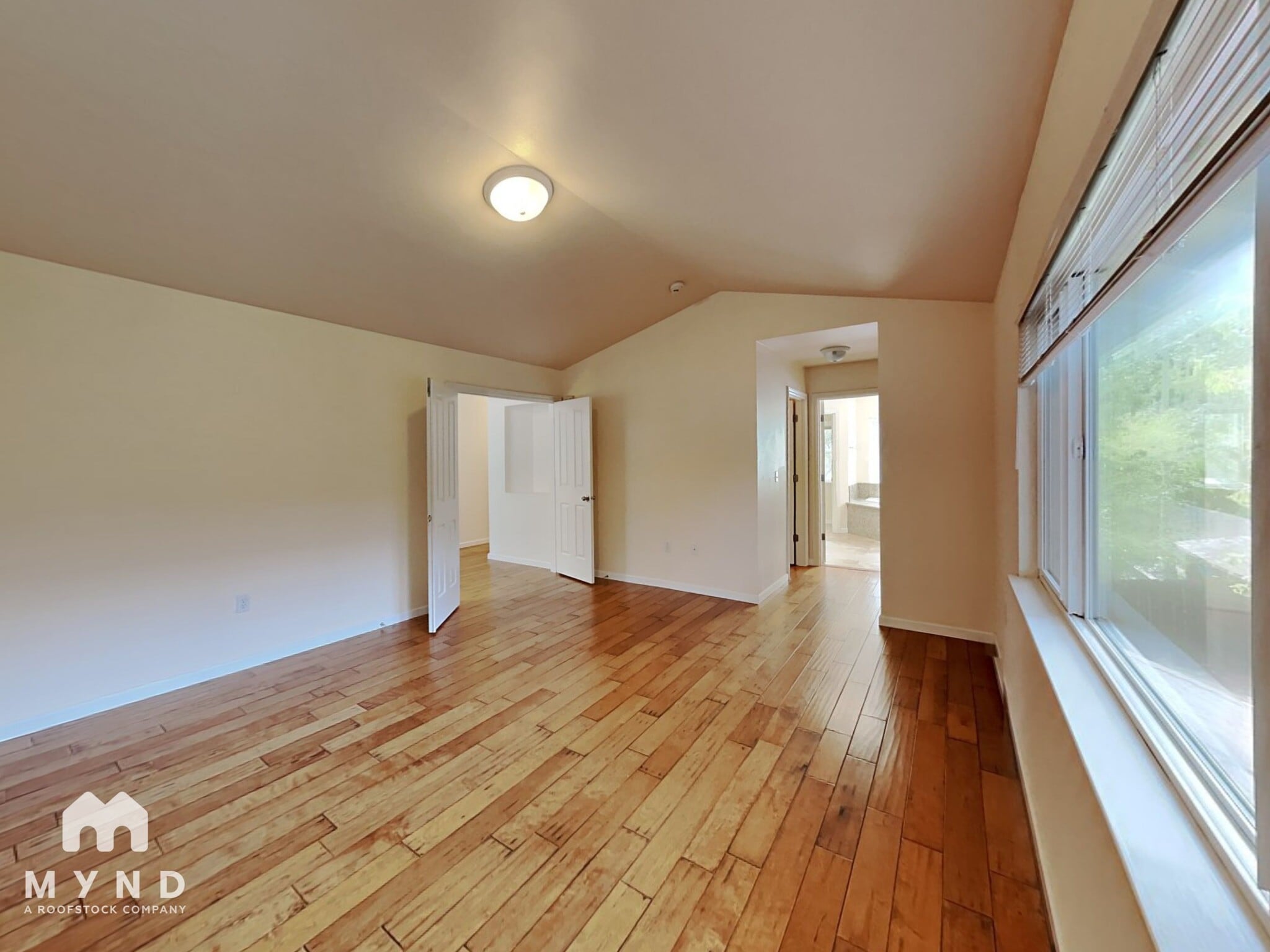 Building Photo - 13327 2nd Ave NE