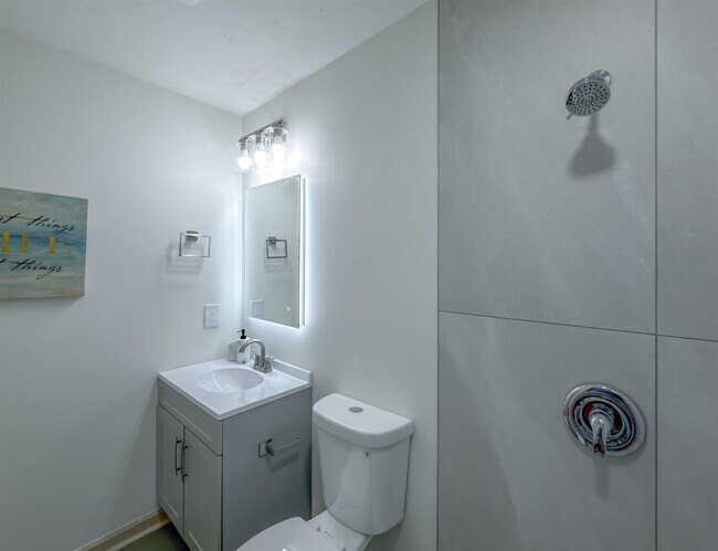 Building Photo - 2059 Little River Ln
