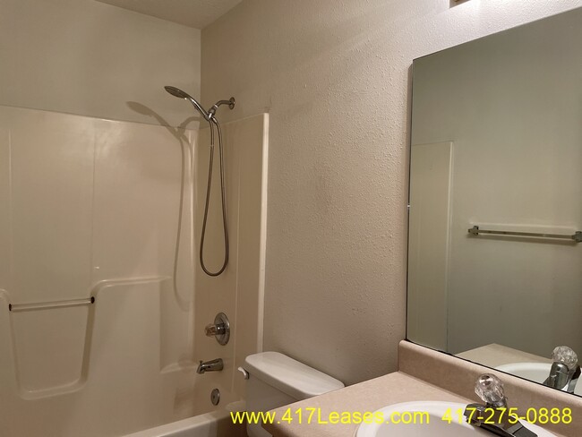 Building Photo - 1713 Windmill Way