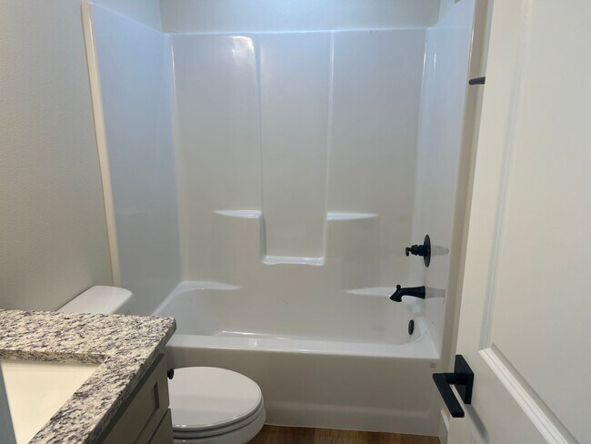 Building Photo - Stunning Newly Built 3-Bedroom, 2-Bath Home in Tahlequah, OK!