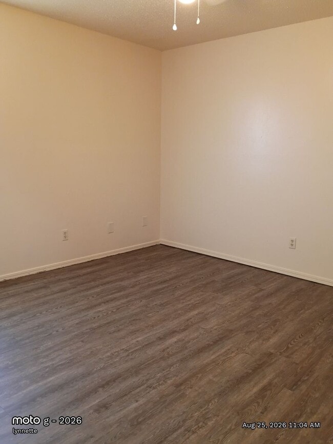 Building Photo - 515 Peppertree Ln