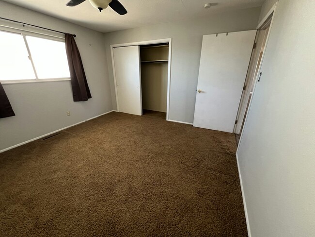 Building Photo - 3147 Skyview Ave